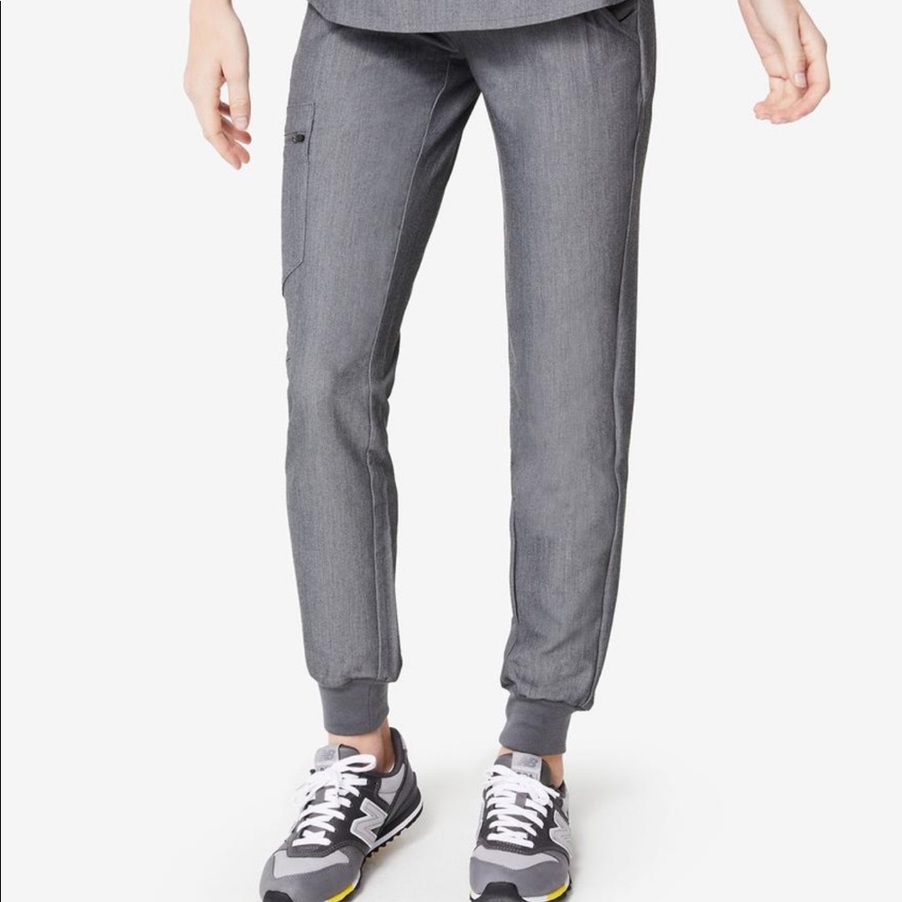 NWT figs scrub joggers